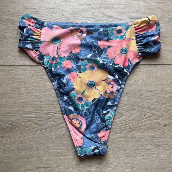 NEW ONeill Womens Small Jadia Floral Long Beach Bikini Bottom Cheeky Coverage - Picture 6 of 7